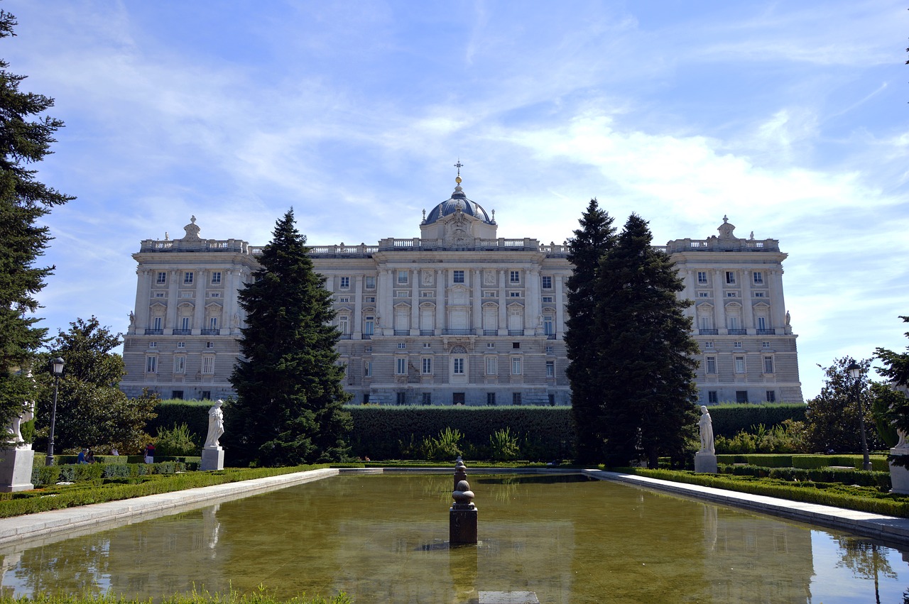 palacio real madrid ancient free photo