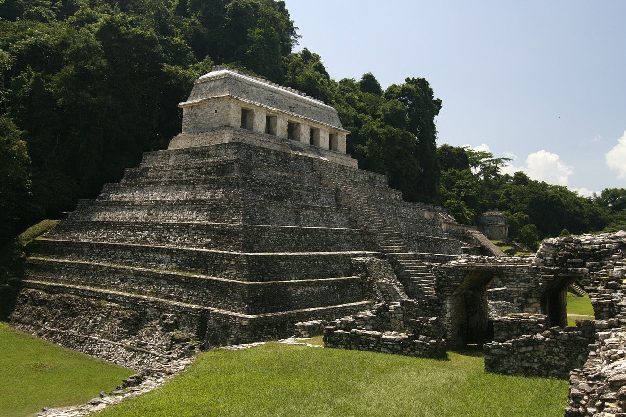 palenque mexico pyramid free photo