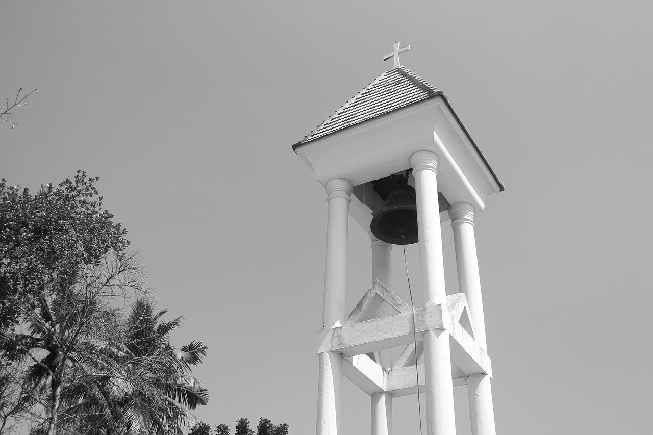 paliakkara church st george orthodox church church bell free photo