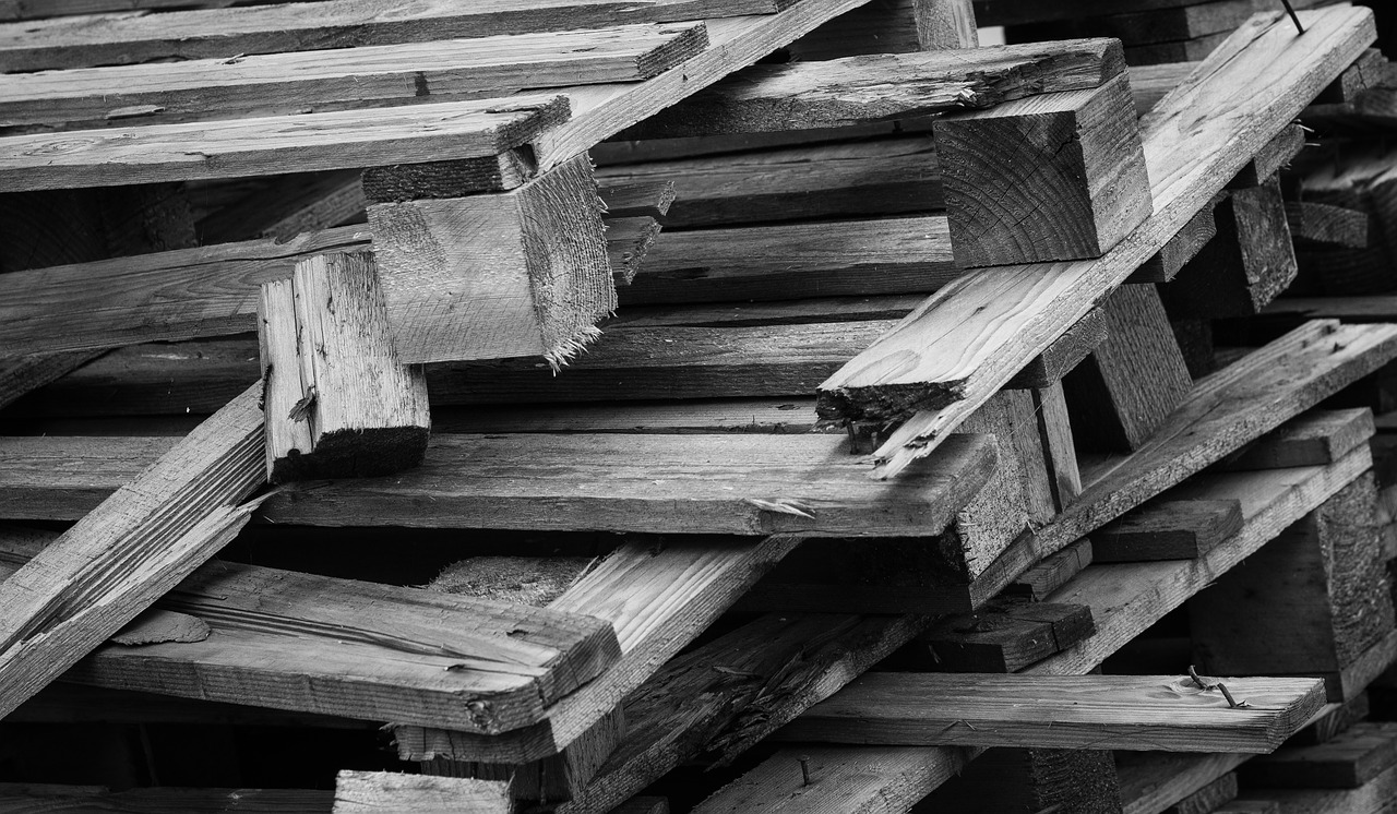 pallets building build free photo