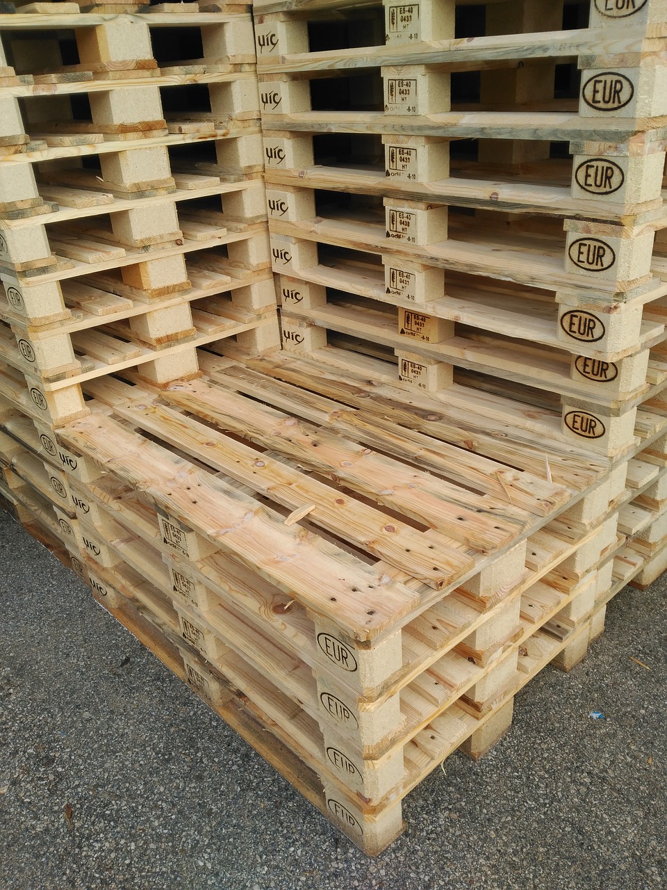 pallets europallet warehouse free photo