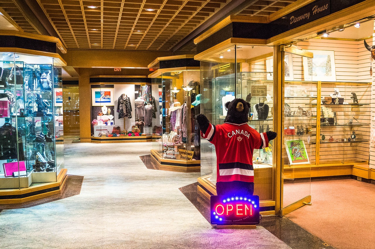 pan pacific hotel bear shops free photo