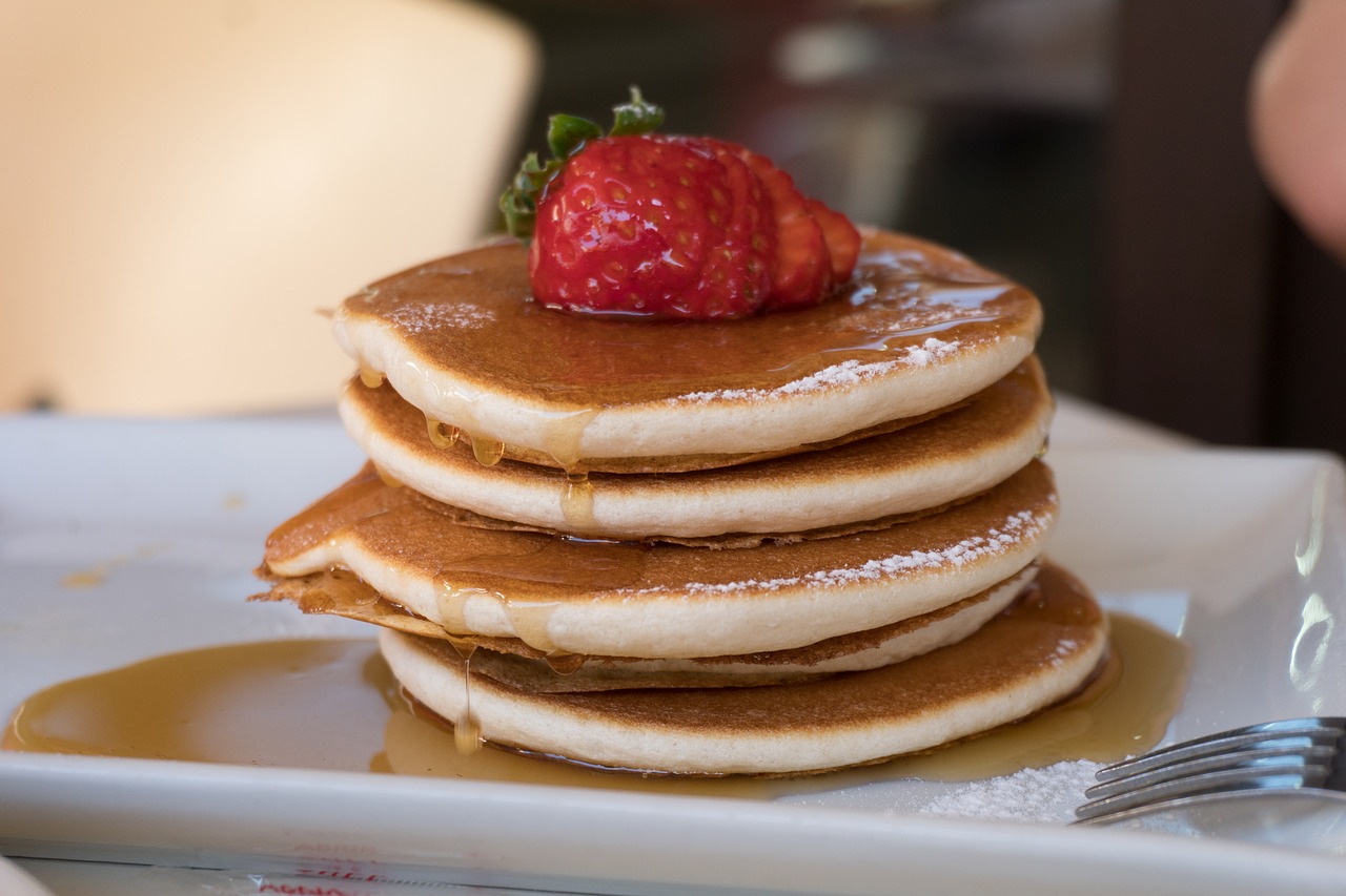 pancakes food strawberry free photo