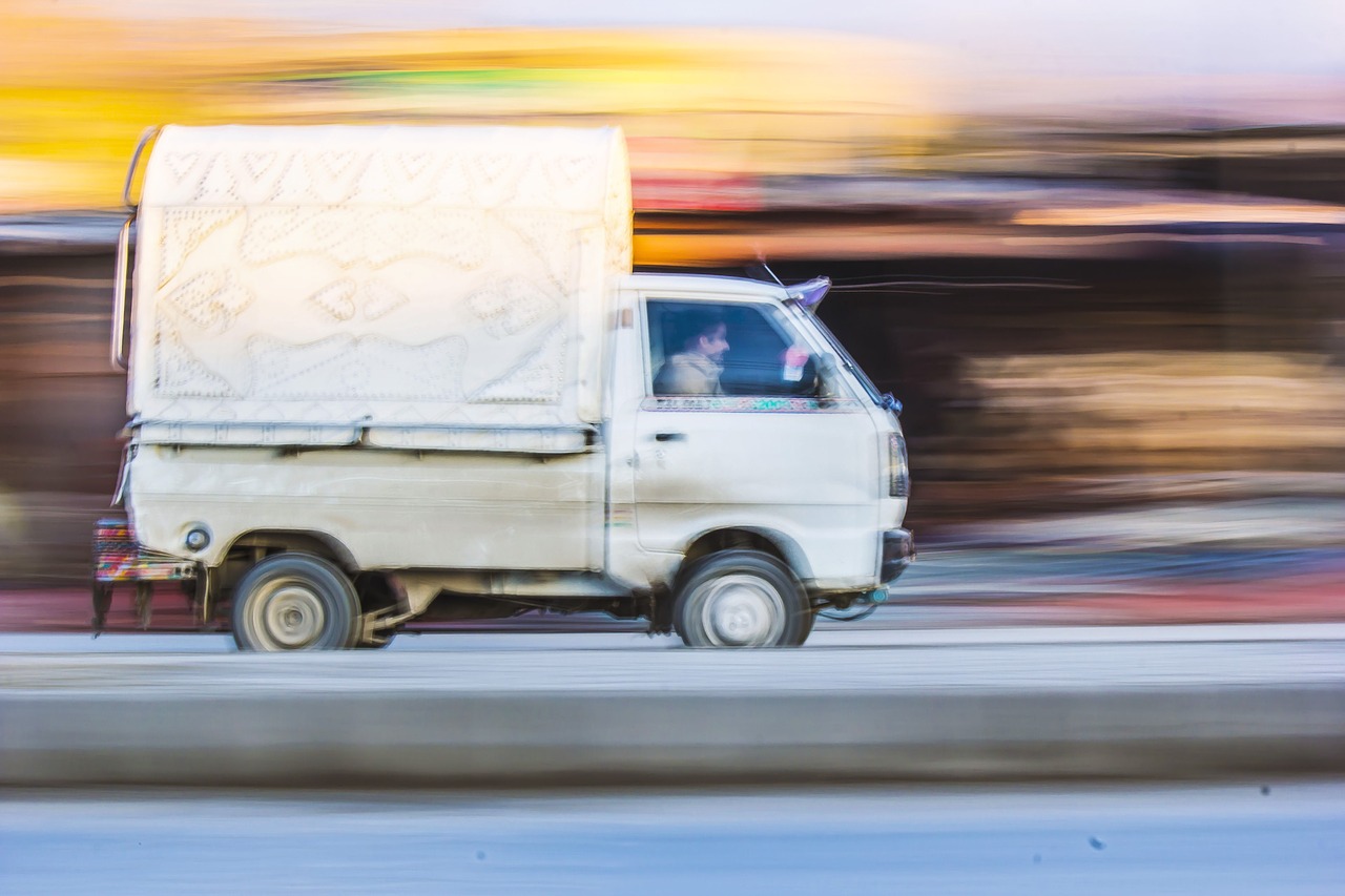 panning  panning photography  the art of panning free photo