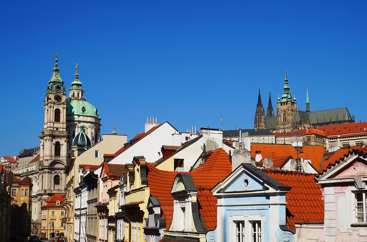 panorama  prague  czechia free photo