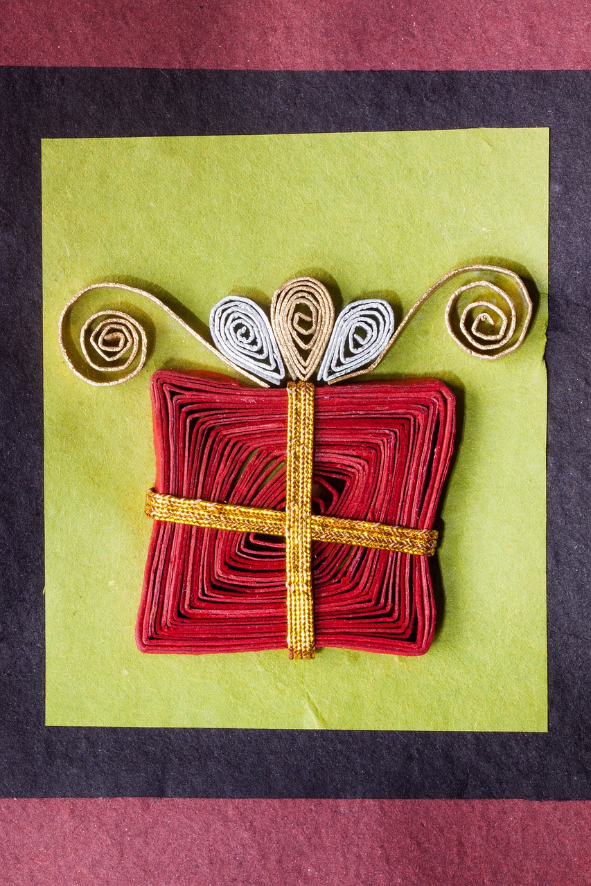 paper art gift loop free photo