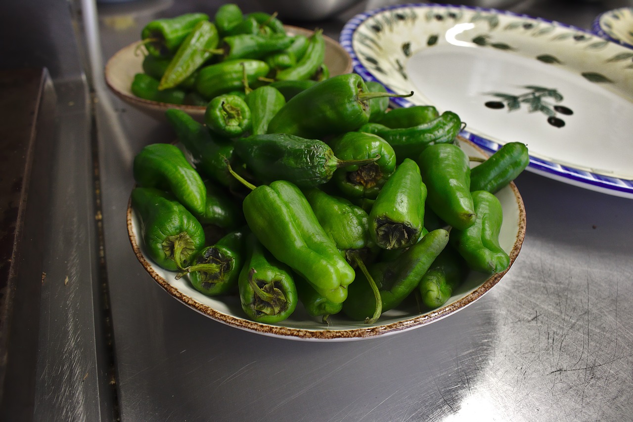 paprika green peppers green free photo