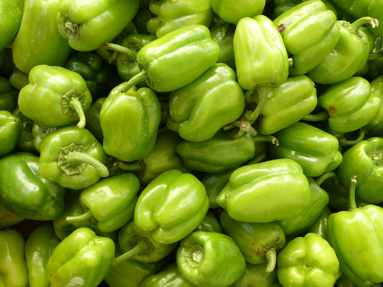 paprika green vegetables free photo