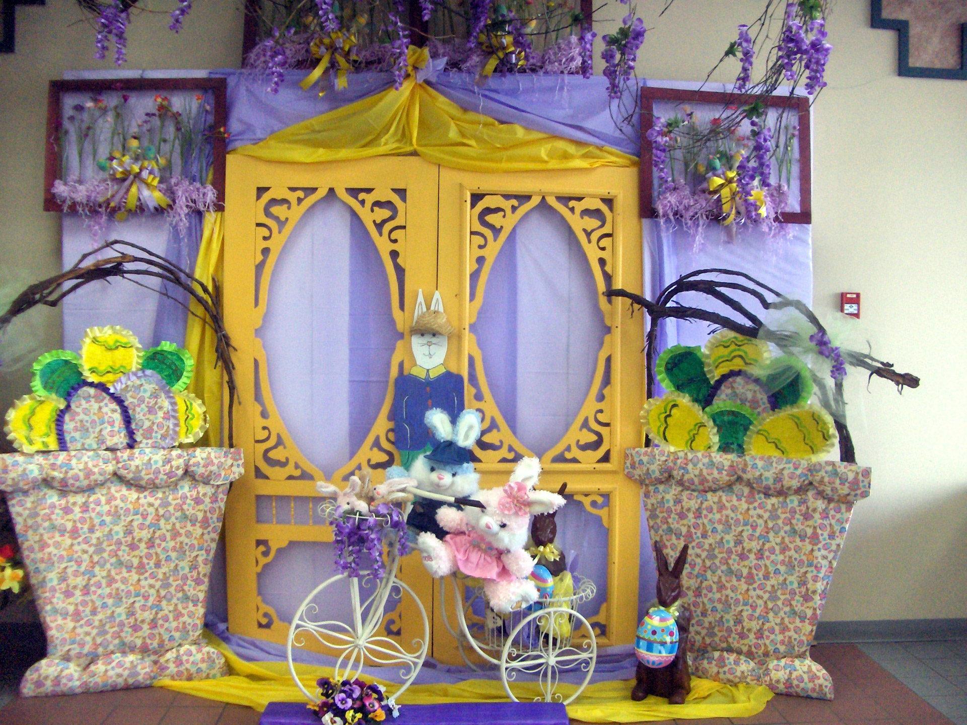 easter decoration easter shopping centre (1) free photo