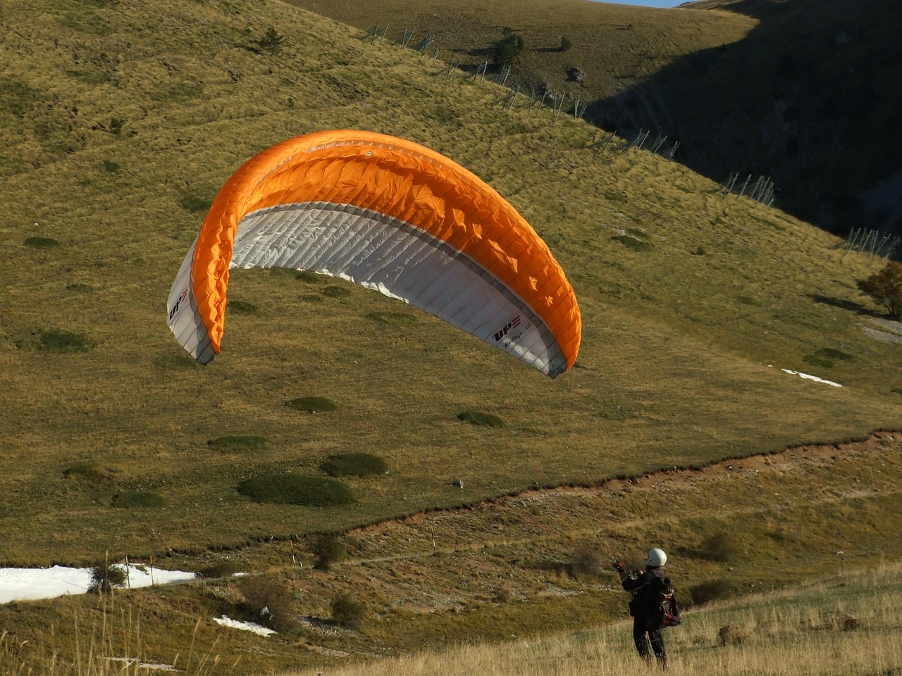 parachute paragliding extreme sport free photo