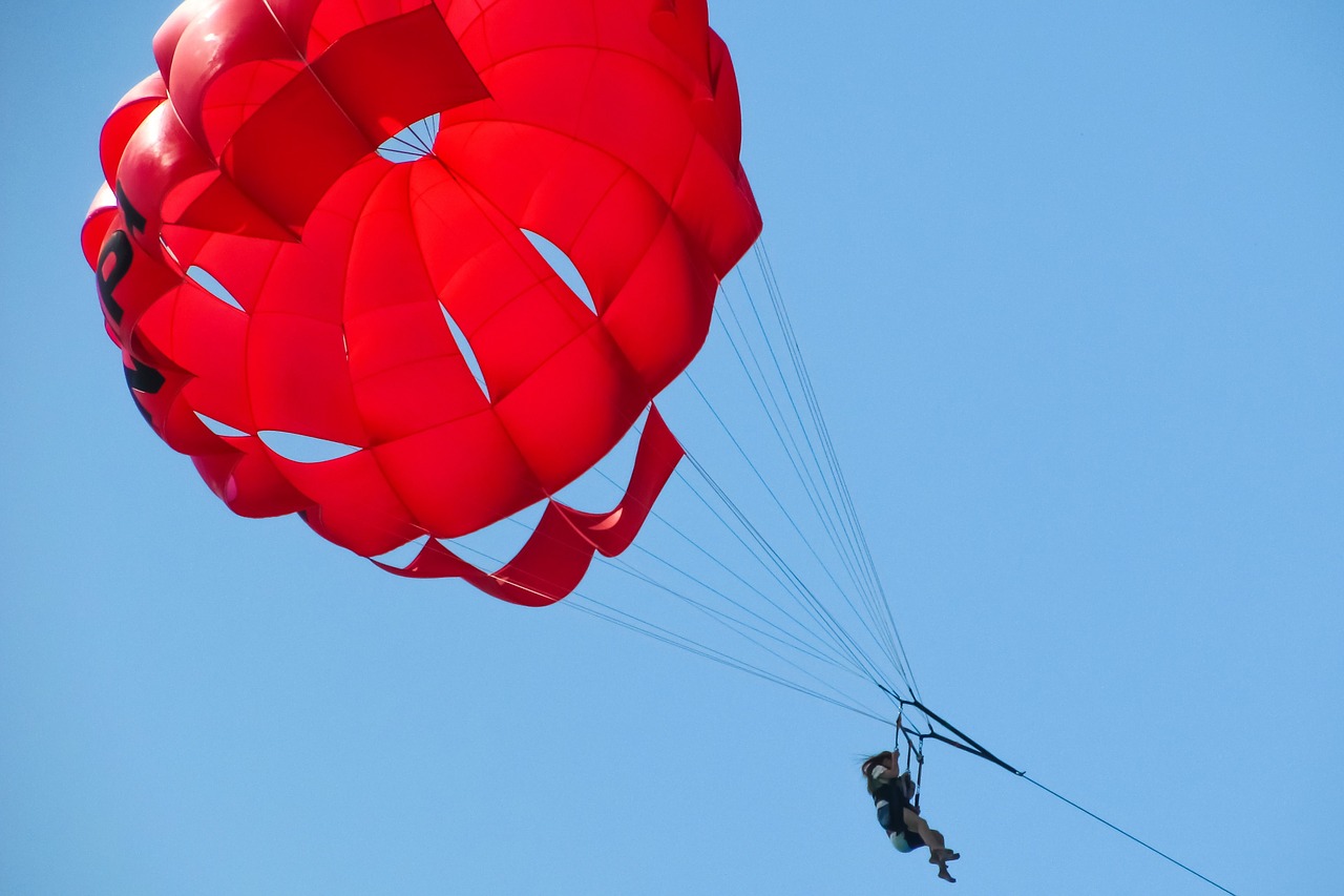 parachute paragliding red free photo