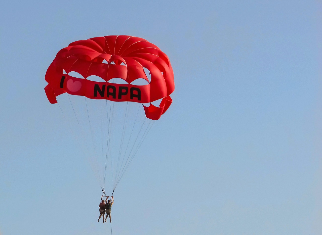 parachute paragliding red free photo