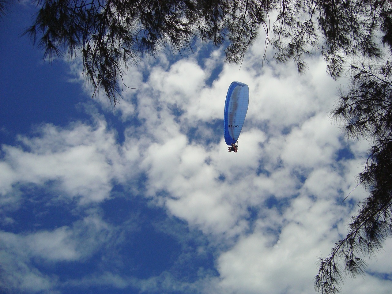 parachute sky brazil free photo