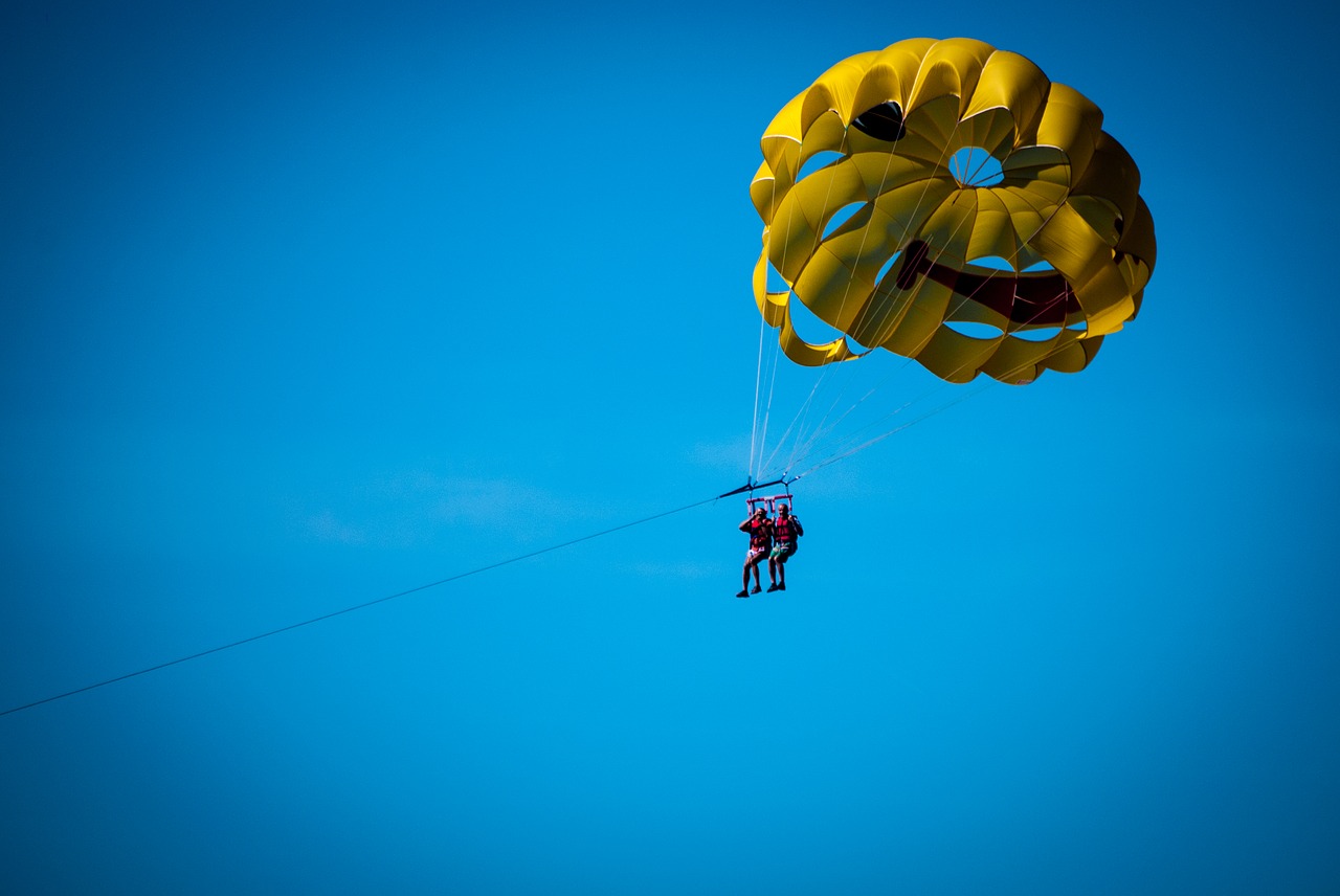 parachute motorboat sport free photo