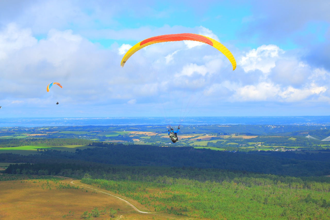 parachute hang gliding fly free photo