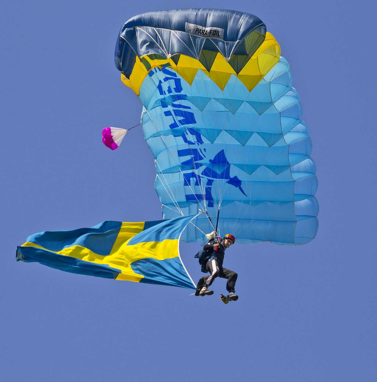 parachute flag swedish flag free photo