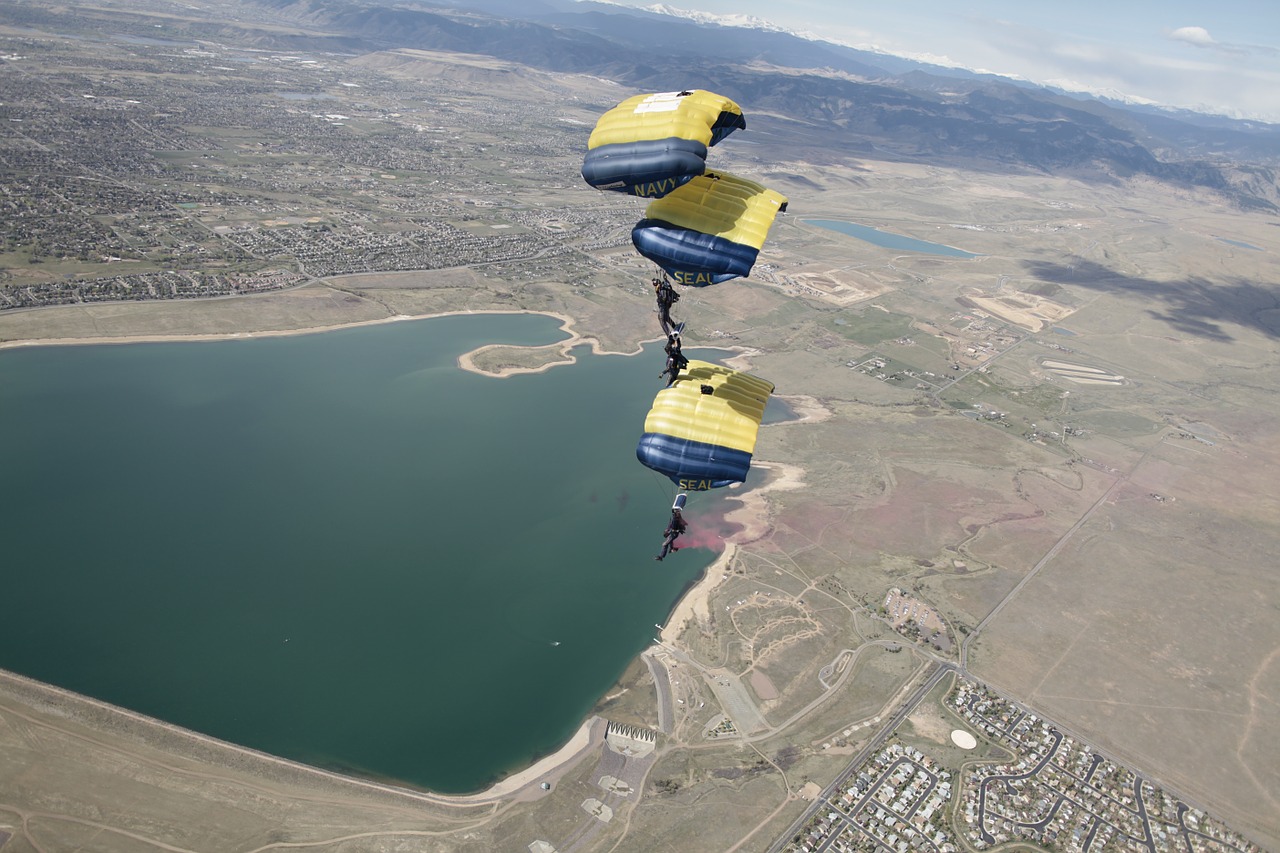 parachute team skydiving free photo