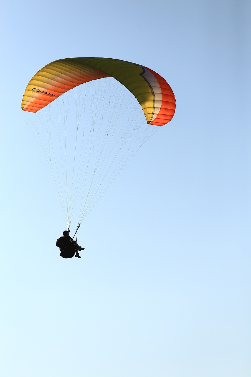 paragliding fly sports free photo