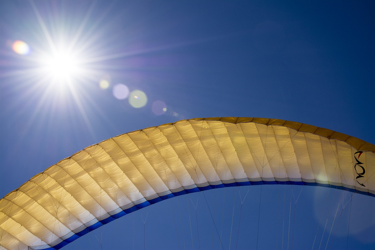 paragliding sky sun free photo