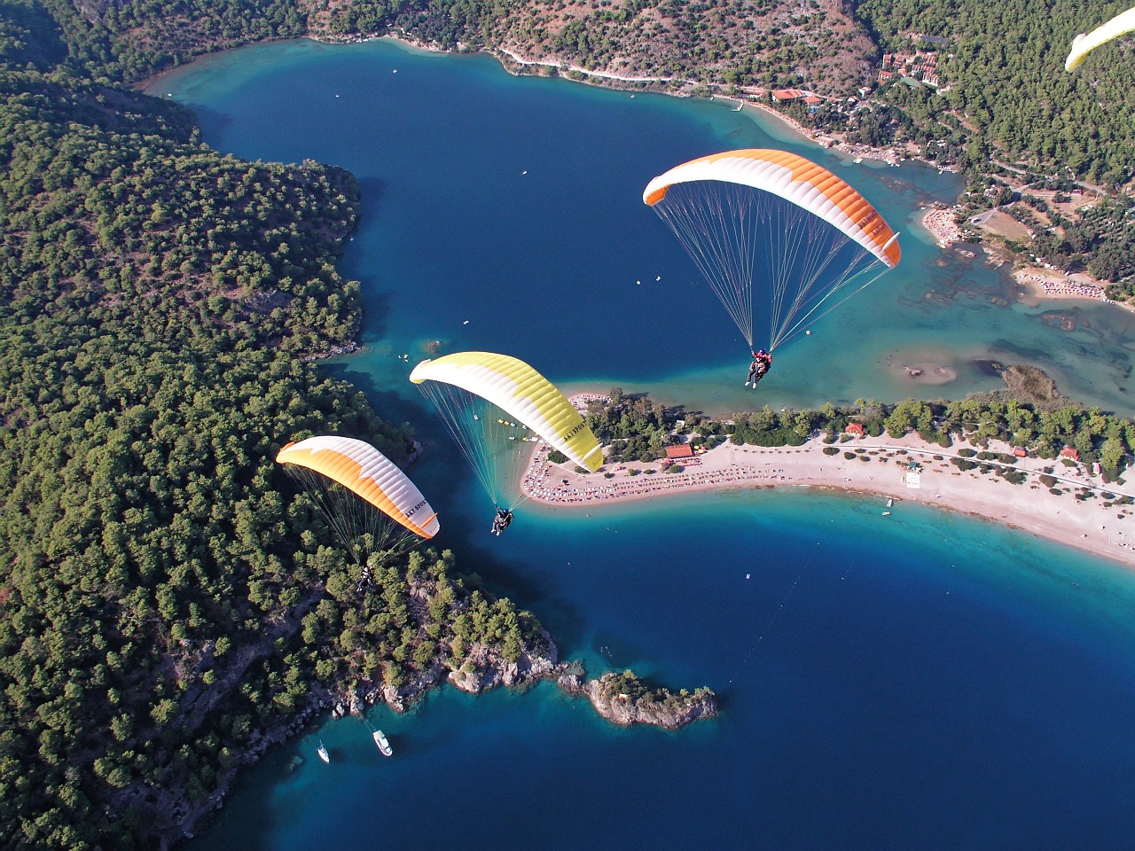 paragliding parachute sky free photo