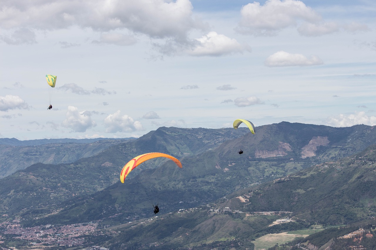 paragliding colombia city free photo