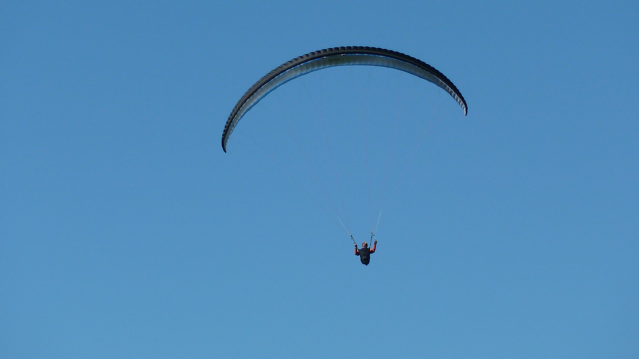 paragliding extreme sport free photo