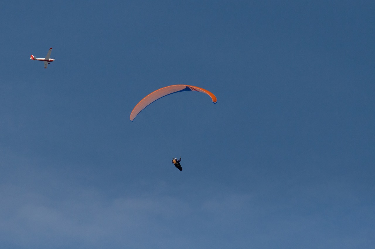 paragliding risk air traffic free photo