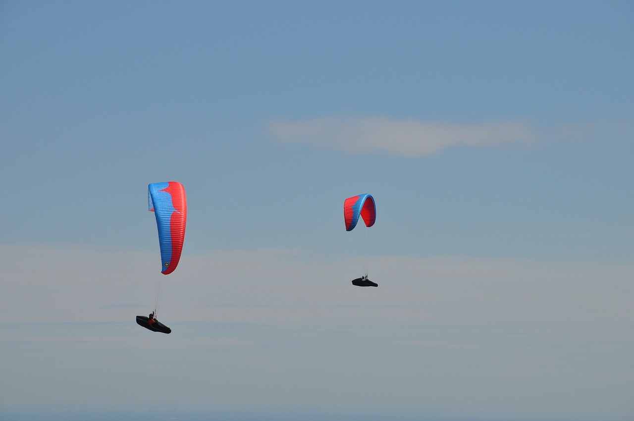 paragliding extreme sky free photo