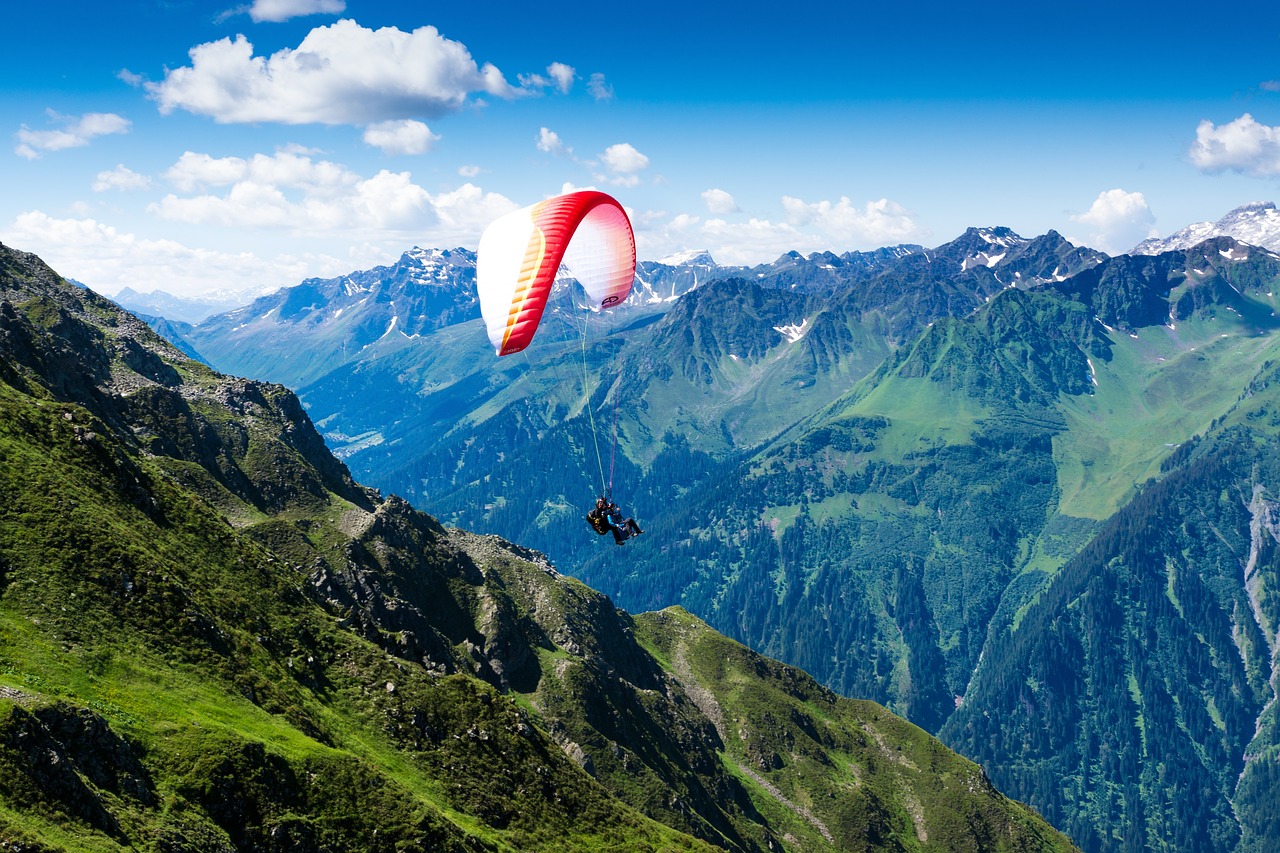 paragliding fly paraglider free photo