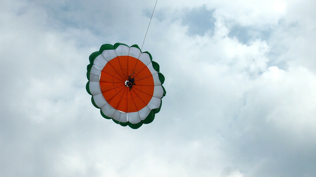 paragliding recreation fun free photo