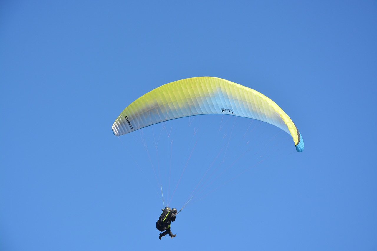 paragliding free flight blue sky free photo