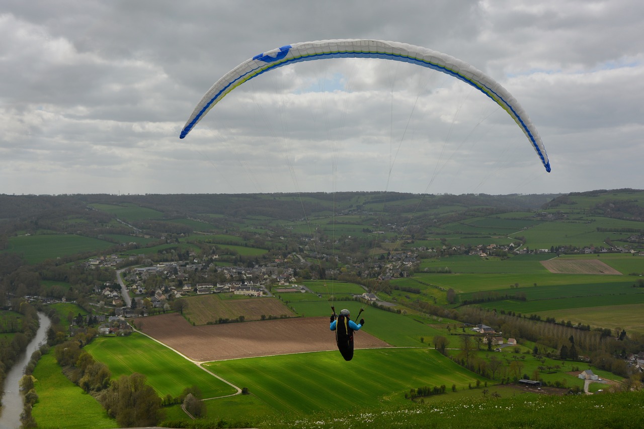 paragliding  panoramic views  paraglider ready to take off free photo