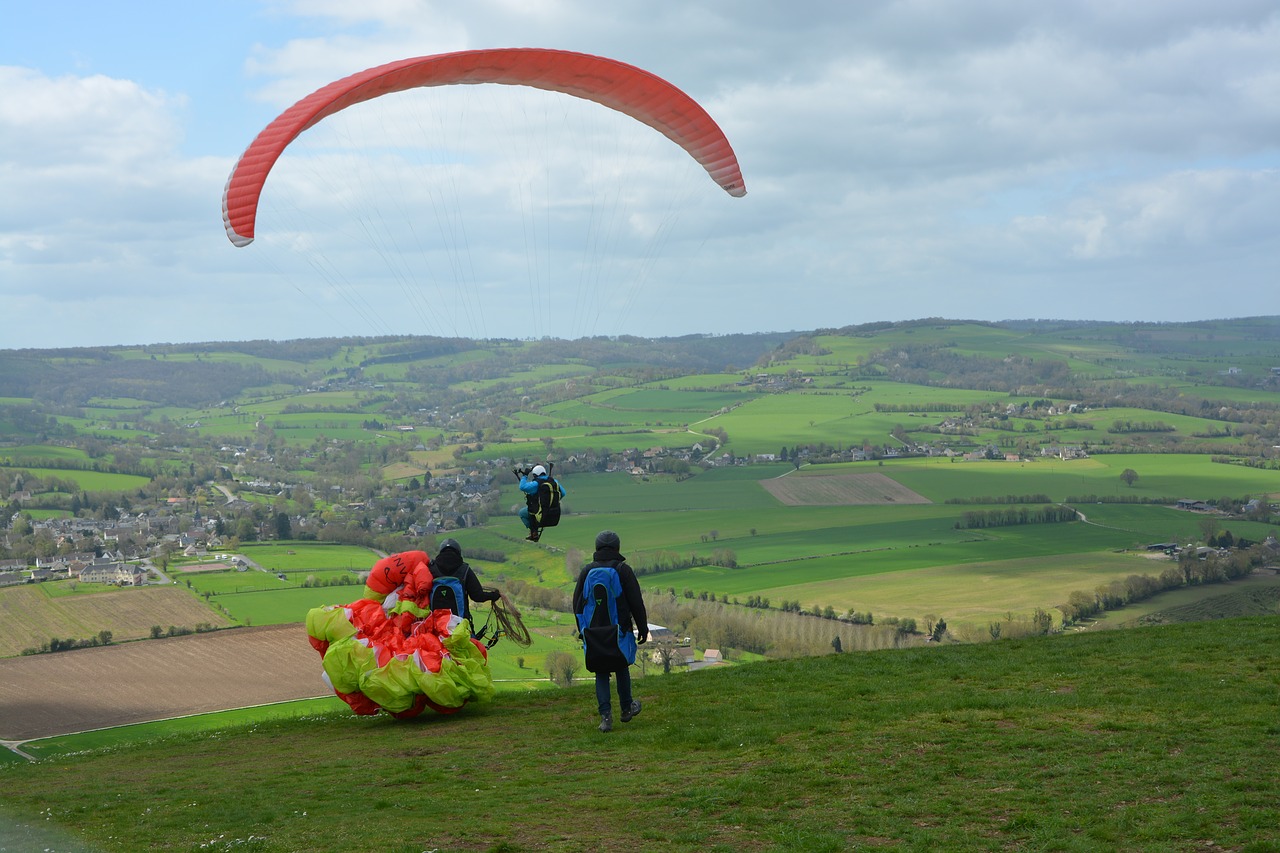 paragliding  paragliders  free flight free photo
