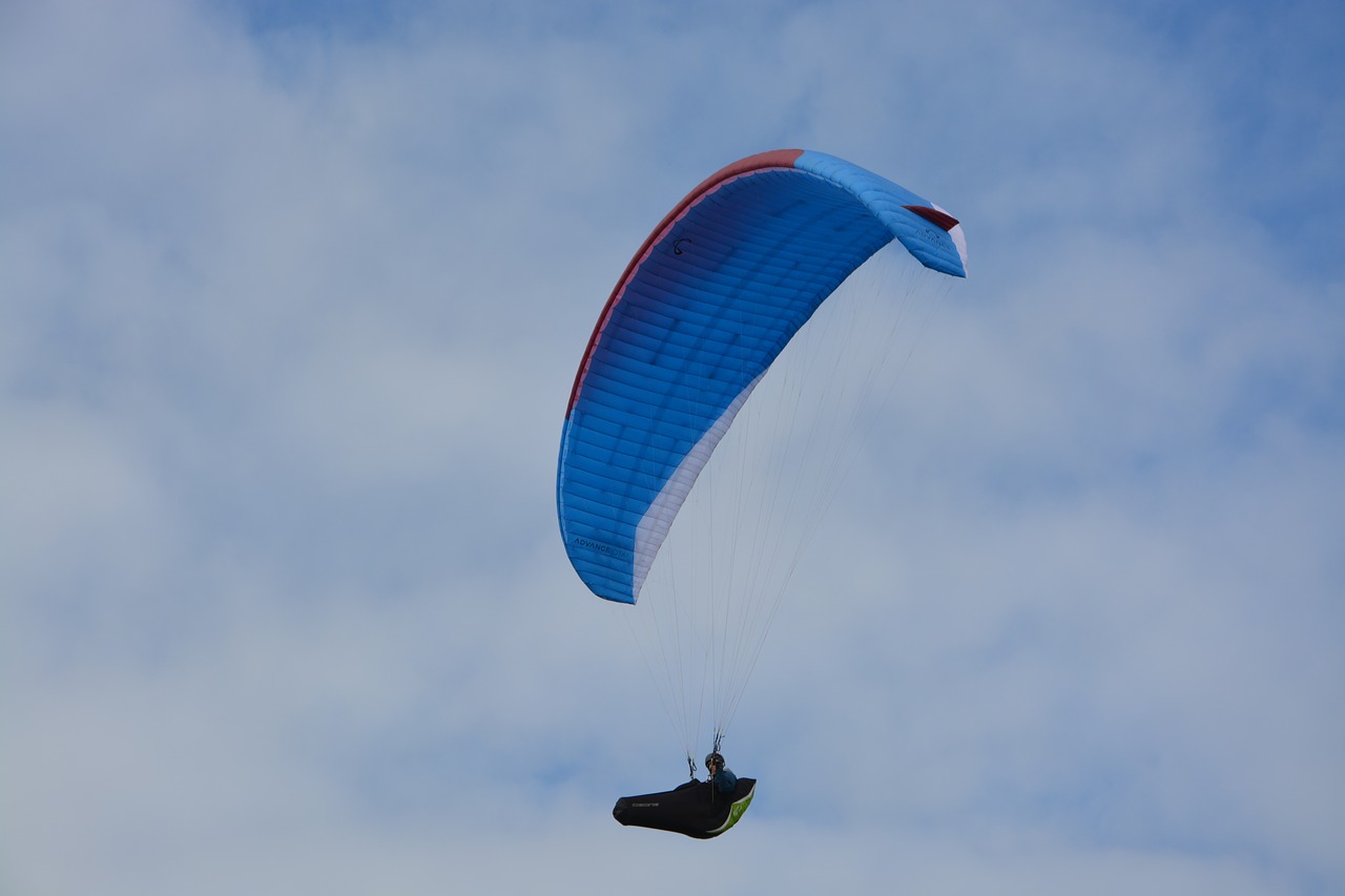 paragliding  paraglider  harness cocoon free photo