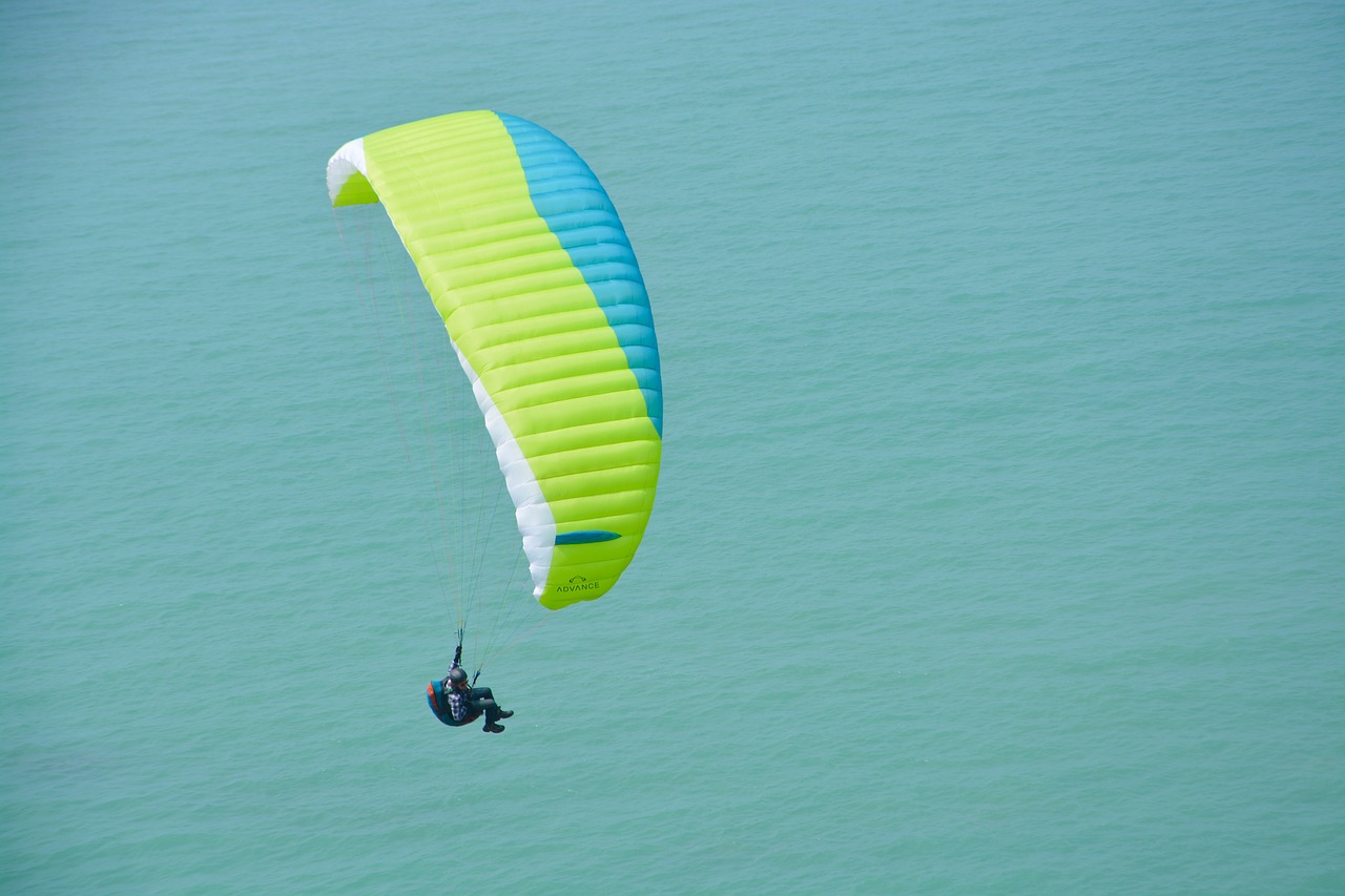 paragliding  free flight  leisure sports free photo