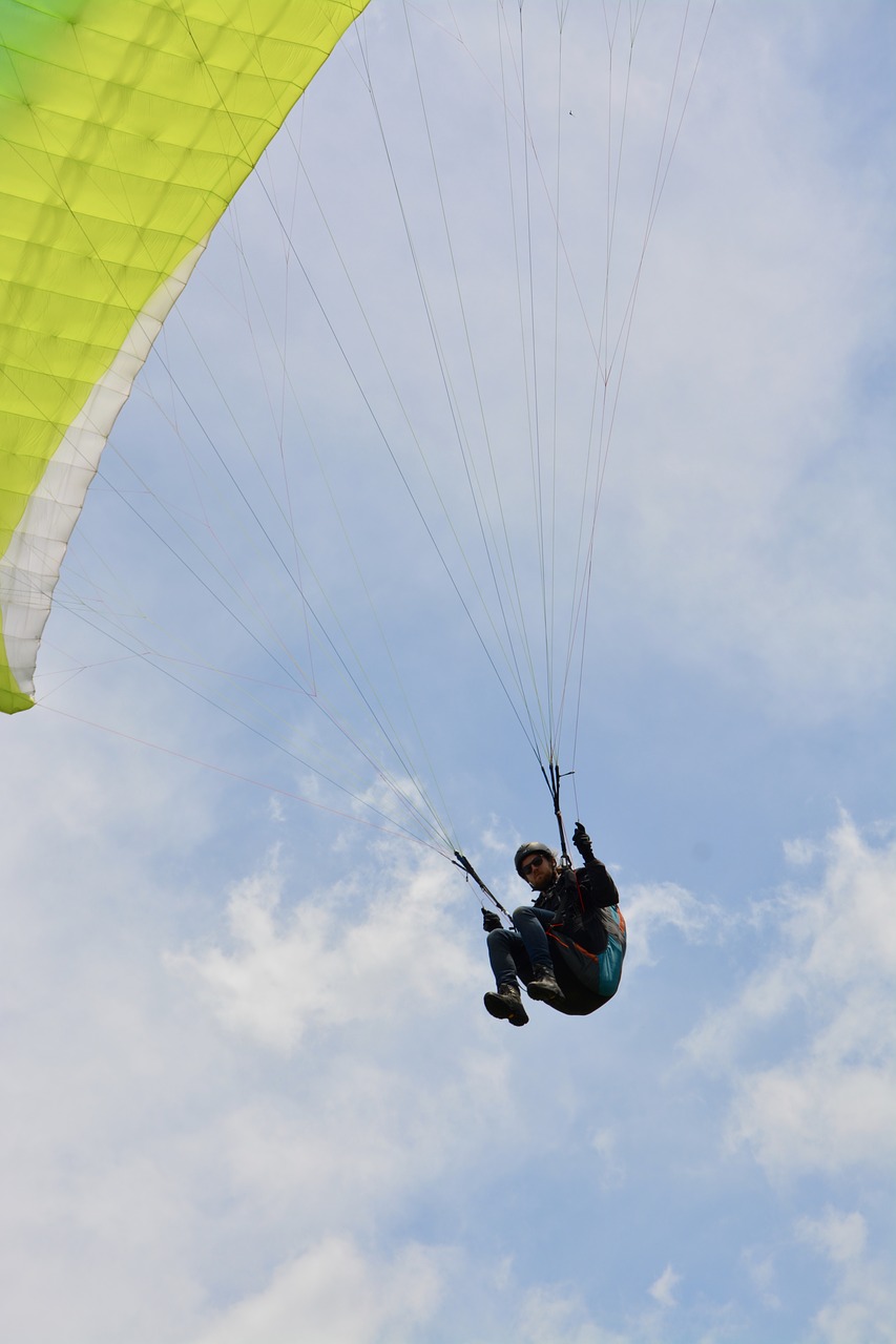 paragliding  flight paragliding  free flight free photo