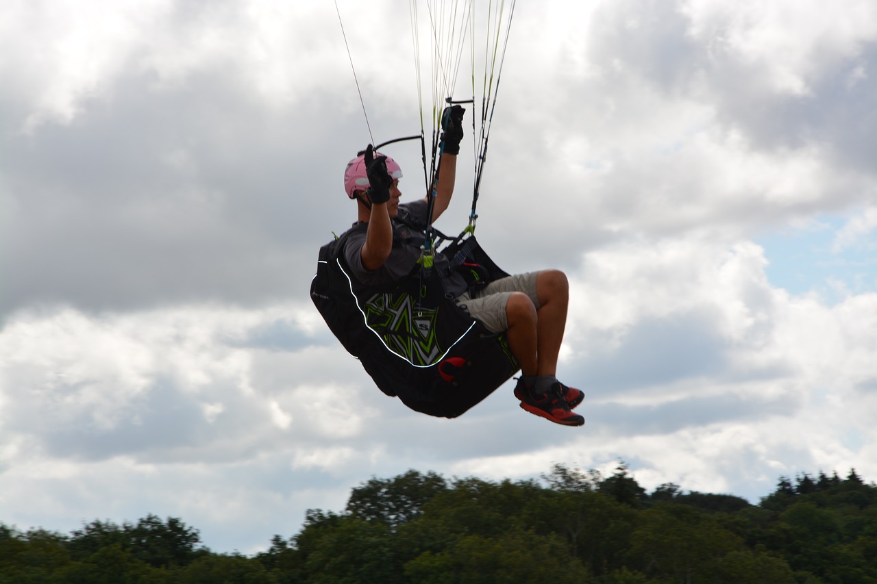 paragliding  paraglider  harness-paraglider free photo
