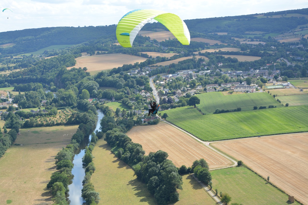 paragliding  panoramic views  paraglider free photo