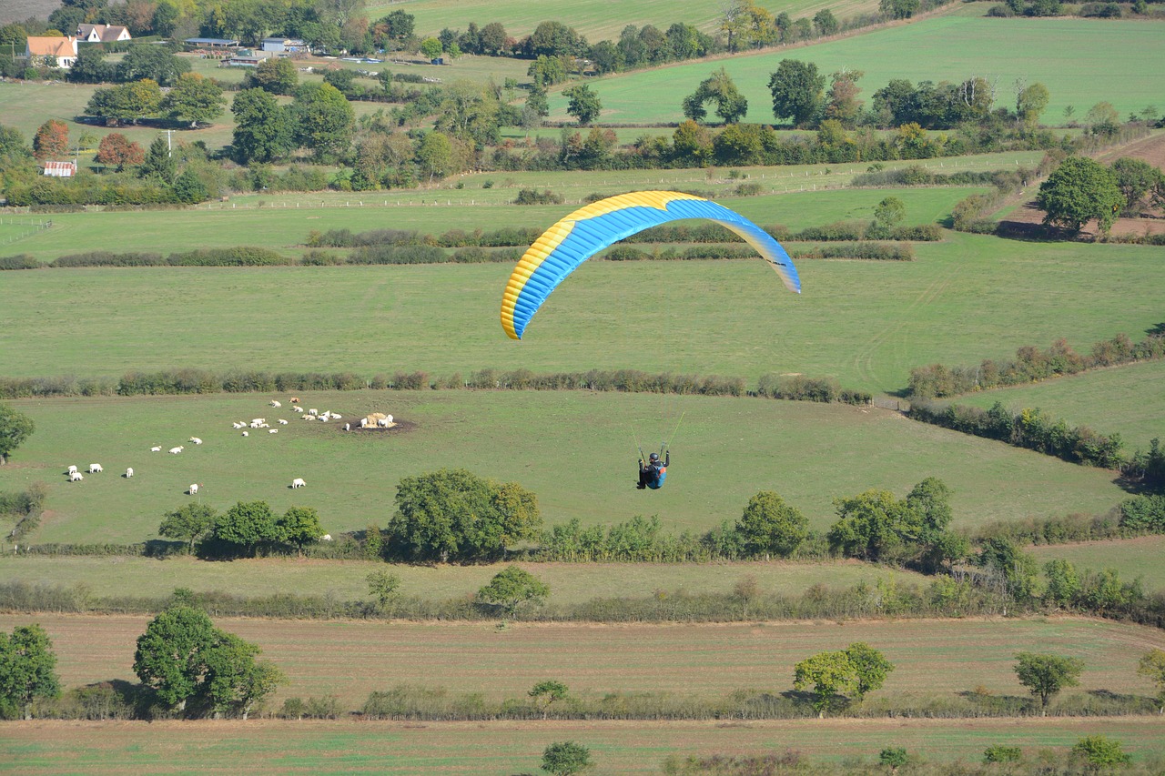 paragliding  paraglider  free flight free photo