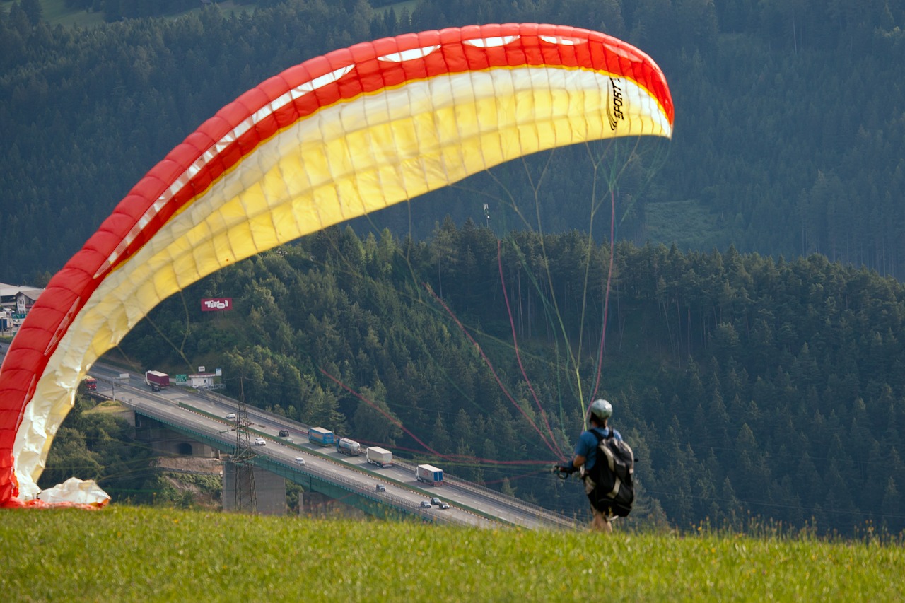 paragliding mountain autobahn free photo