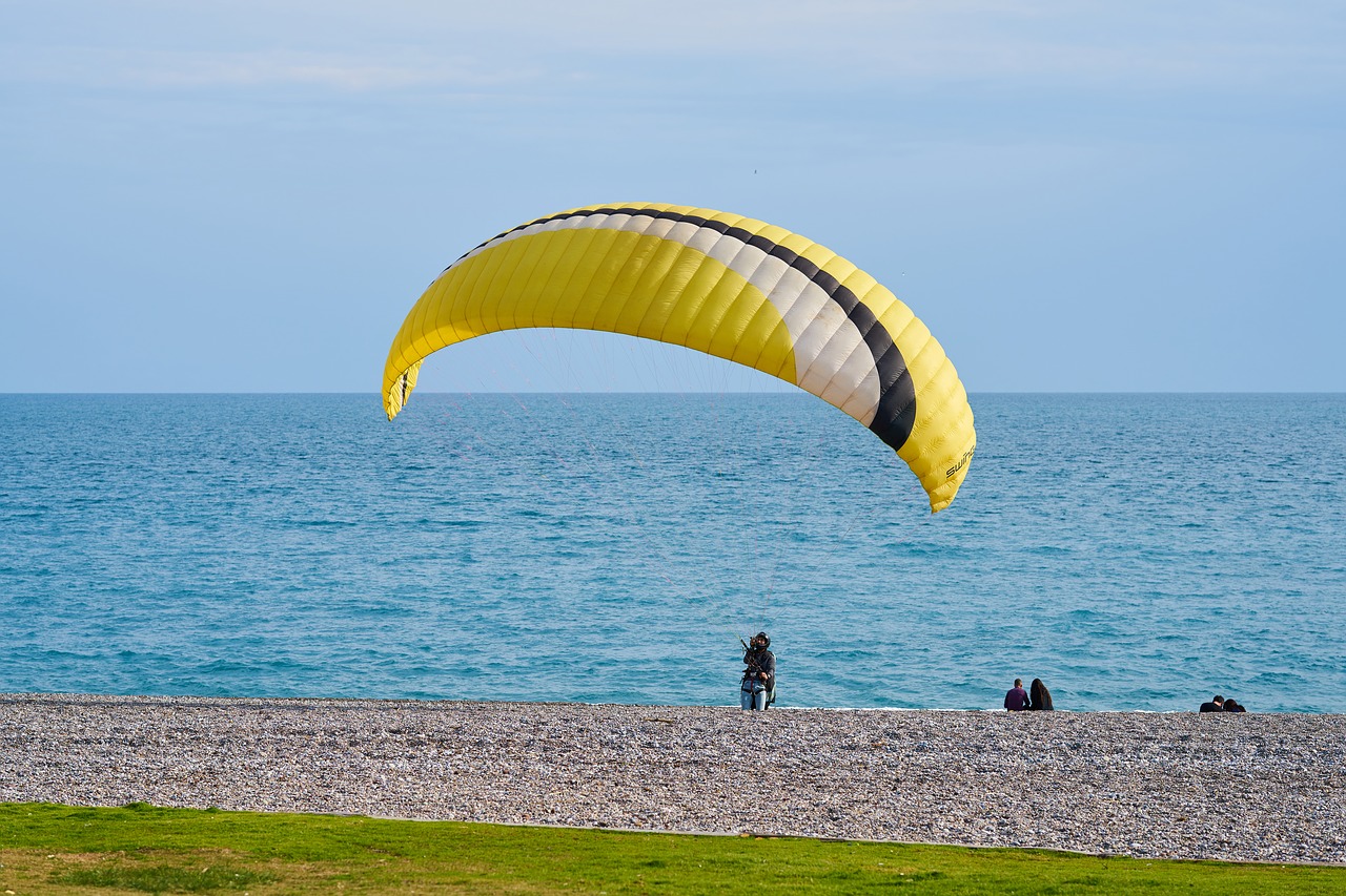 paragliding  parachute  fly free photo