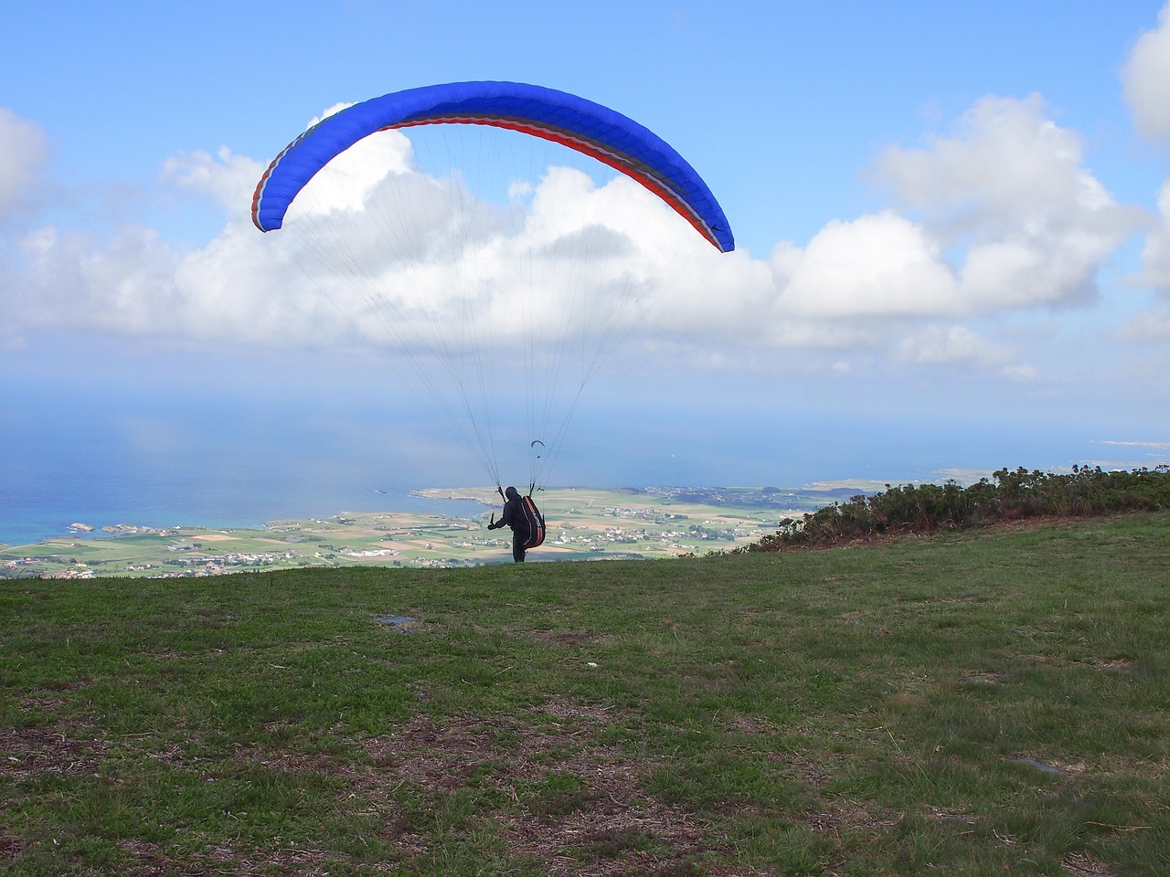 paragliding sport risk free photo