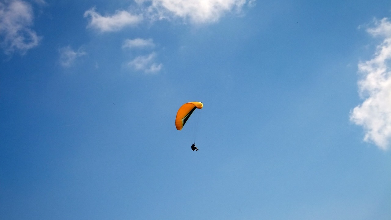 paragliding fly sky free photo
