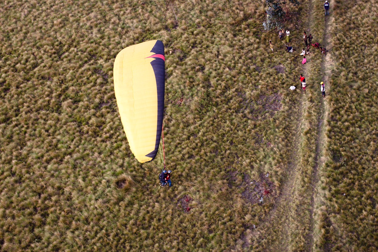 paragliding two-seater burundi free photo