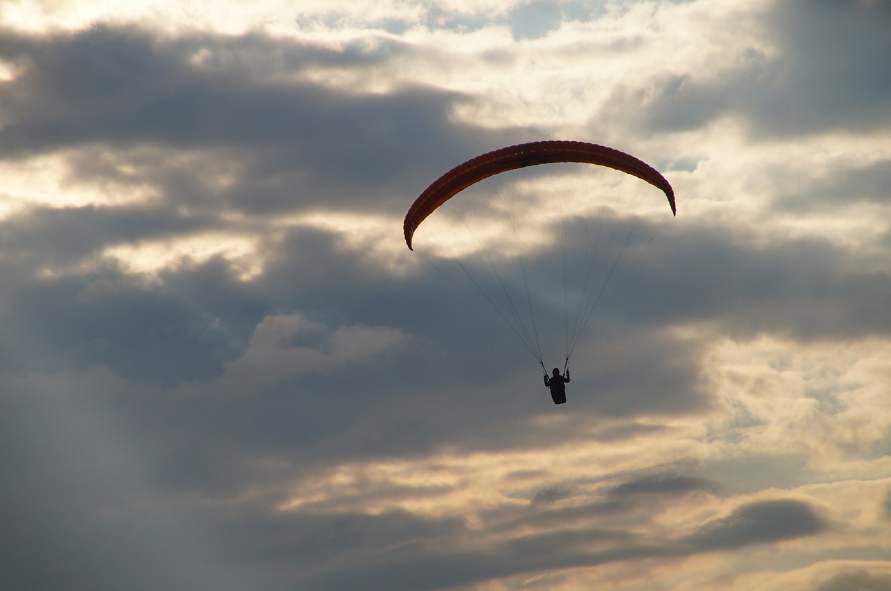 paragliding gleitschrimflieger paraglider free photo