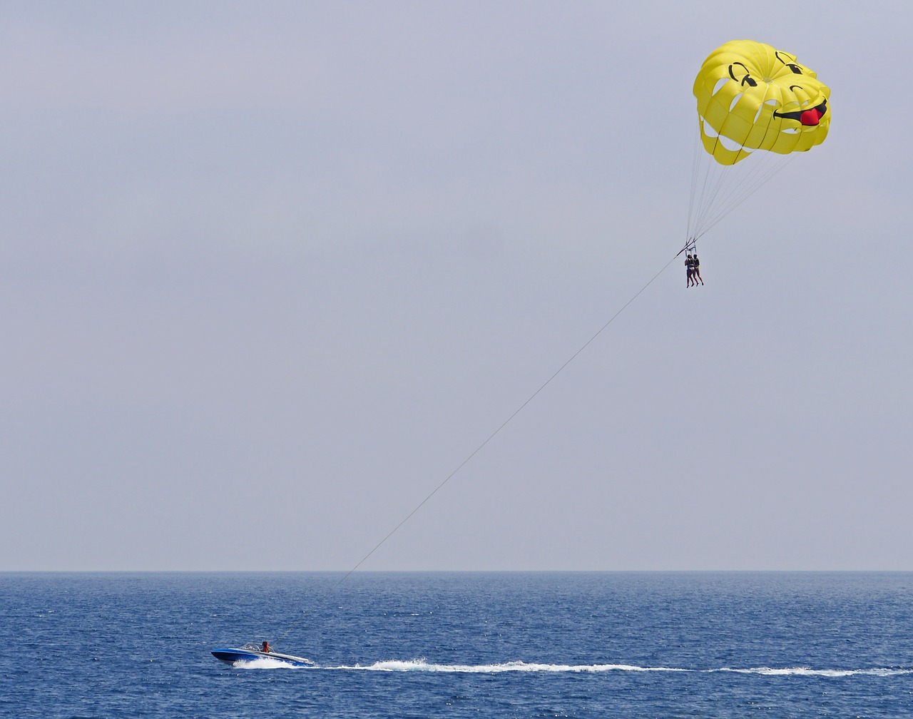 parasailing mediterranean powerboat free photo