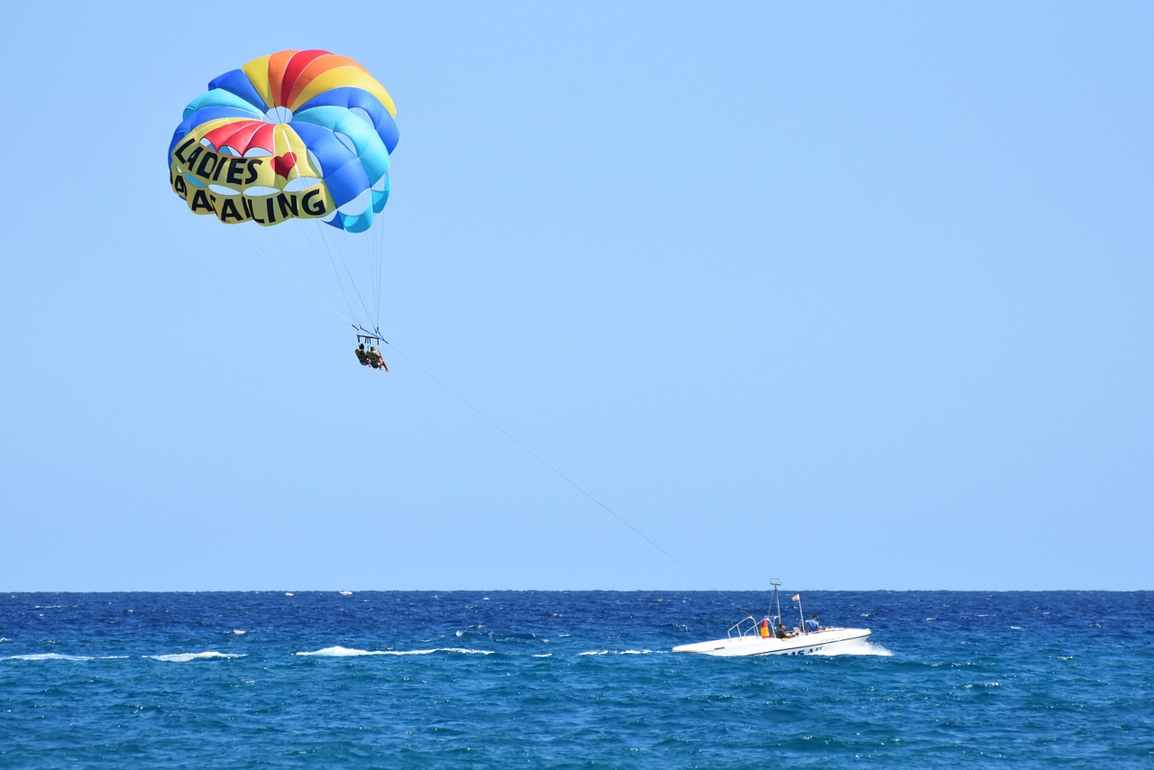 parasailing sports sea free photo