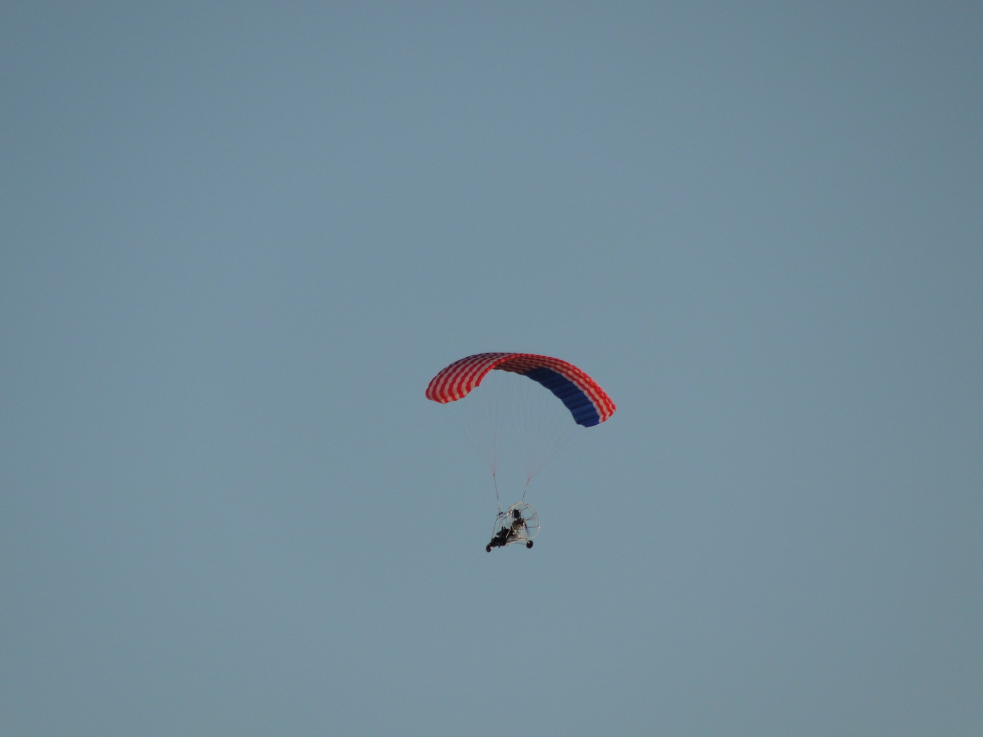 parasailing flying car free photo