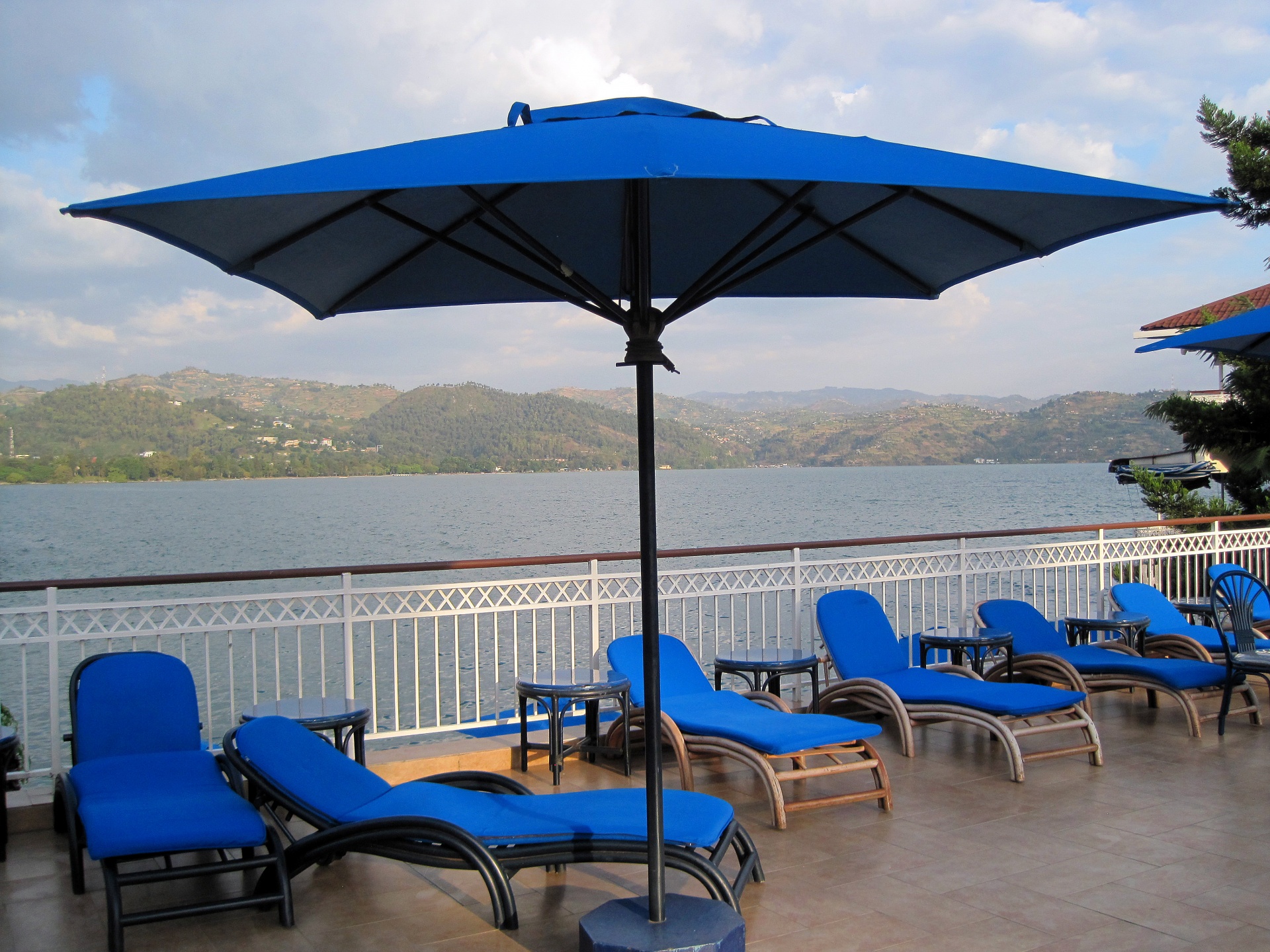 parasol chairs recliners blue free photo