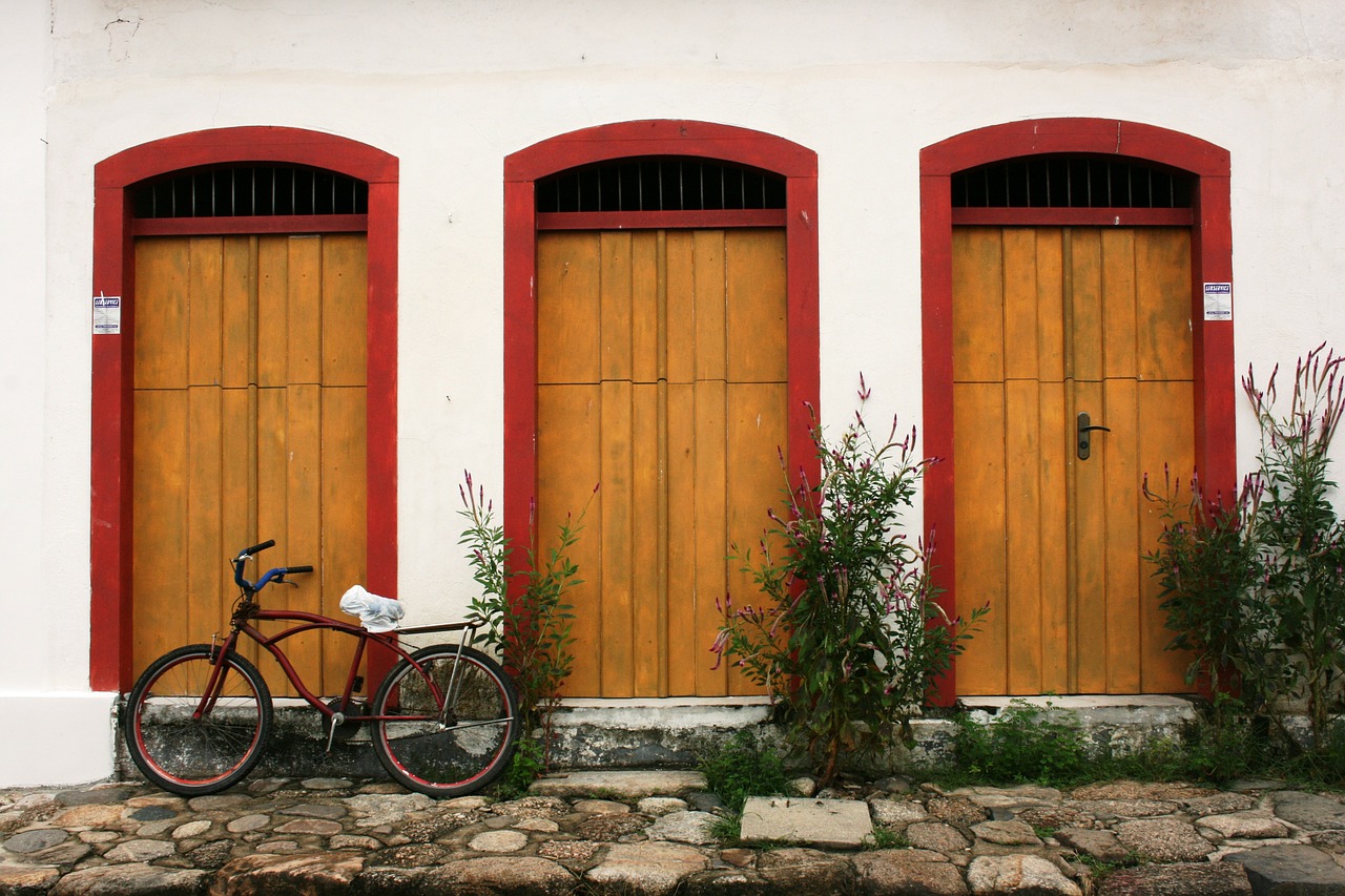 paraty bike colonial architecture free photo